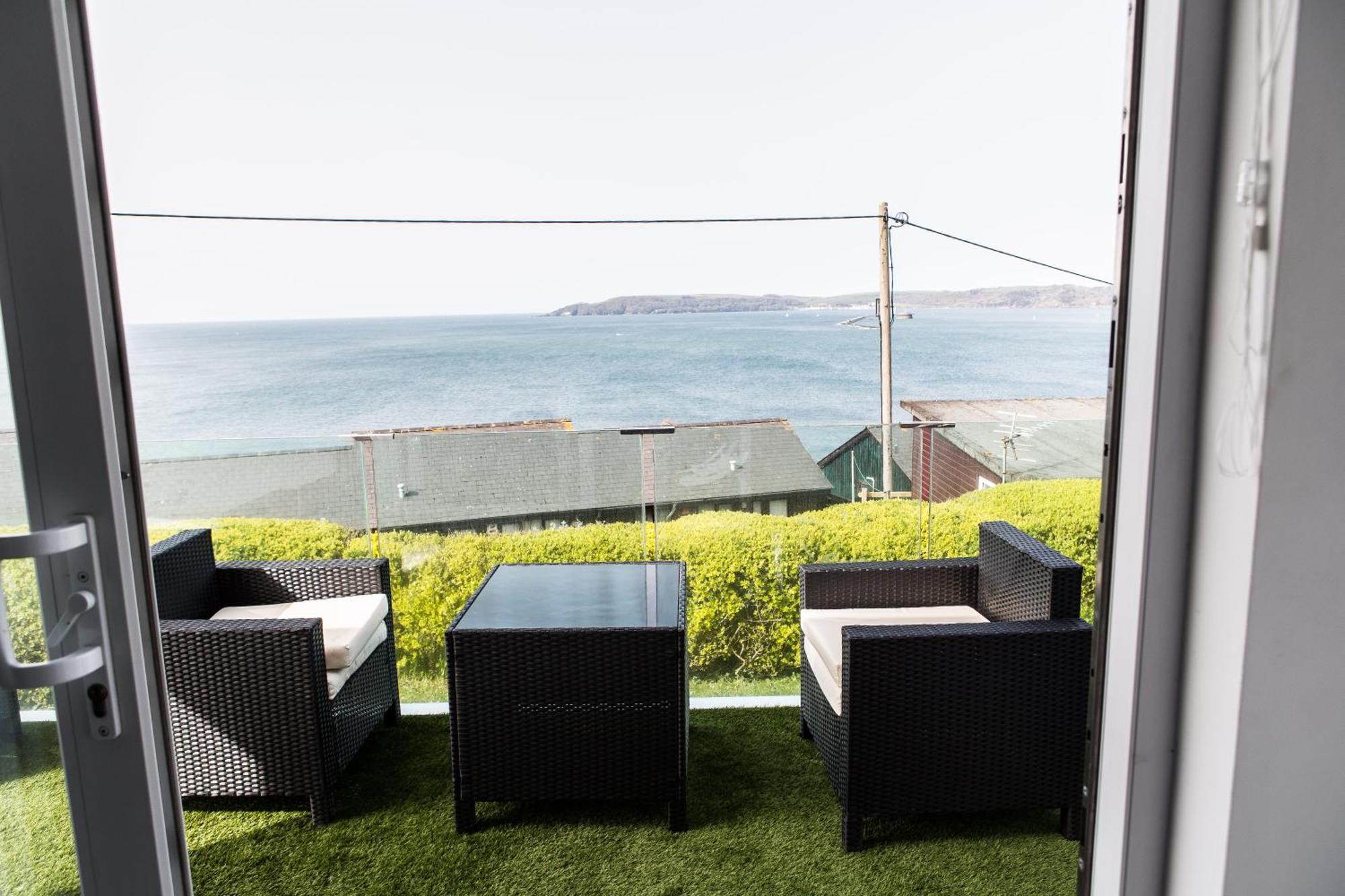 2 Bedroom Chalet With Sea Views Plymouth Buitenkant foto