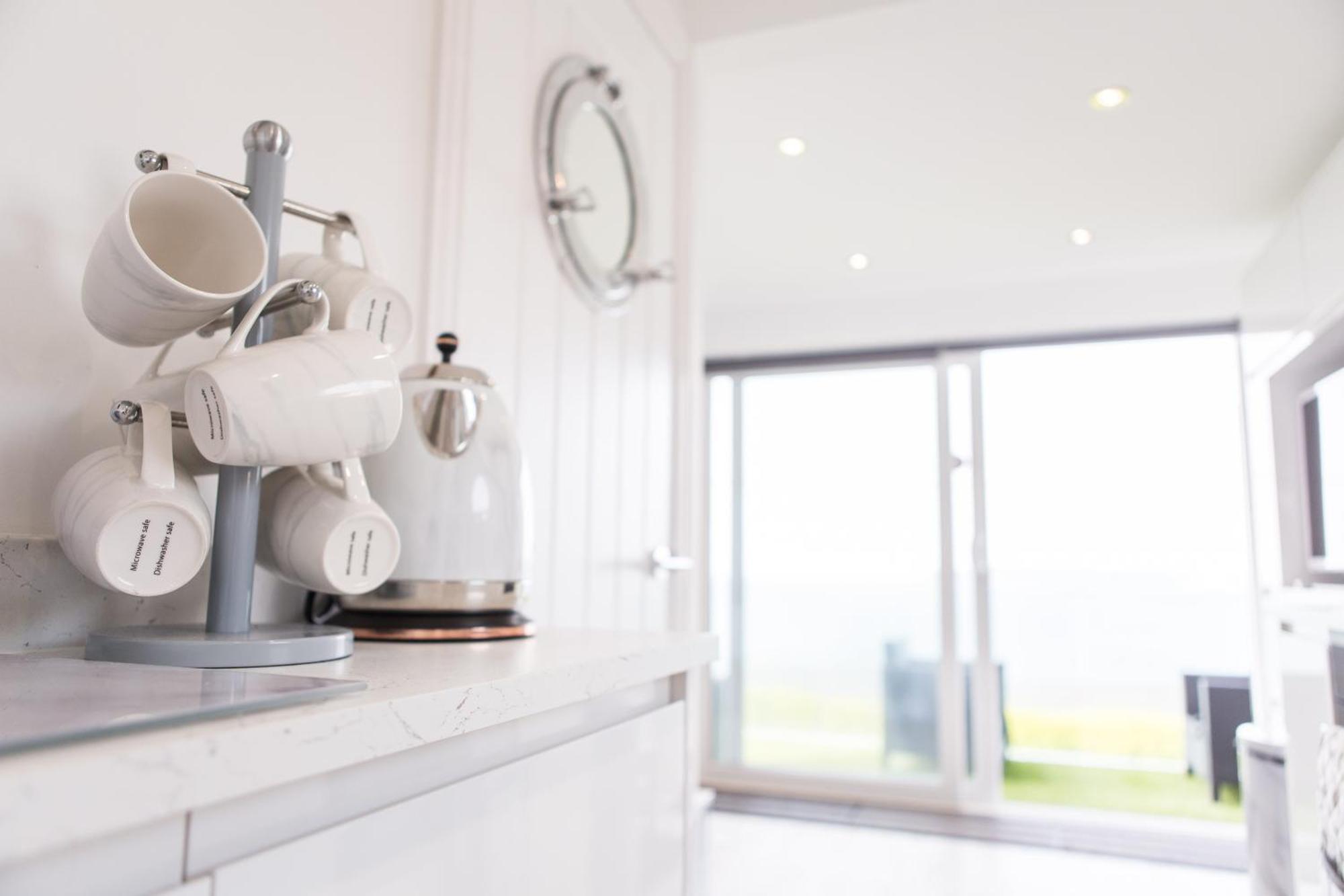 2 Bedroom Chalet With Sea Views Plymouth Buitenkant foto