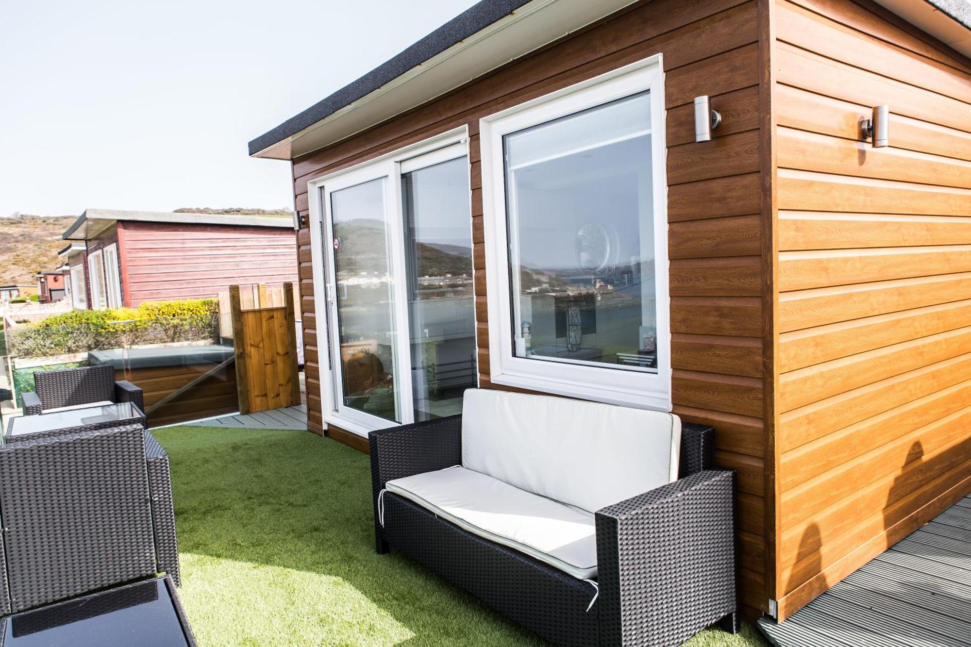 2 Bedroom Chalet With Sea Views Plymouth Buitenkant foto